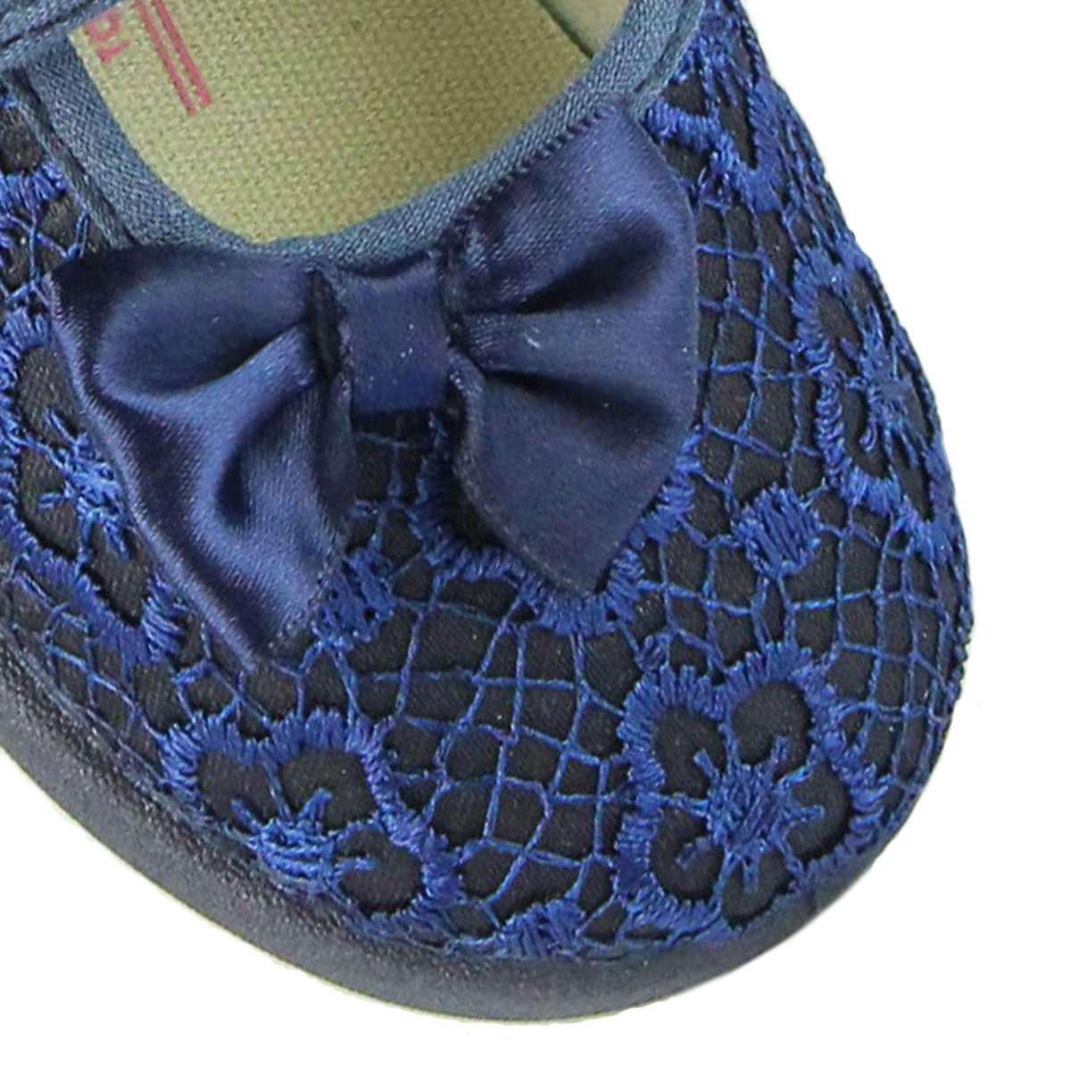 Каталог Туфли девичьи текстильные Фабрика обуви